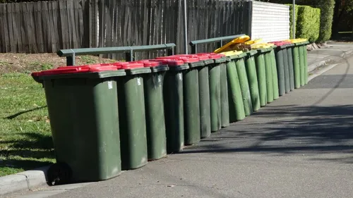 Ombrée d'Anjou. Arnaque à la poubelle 